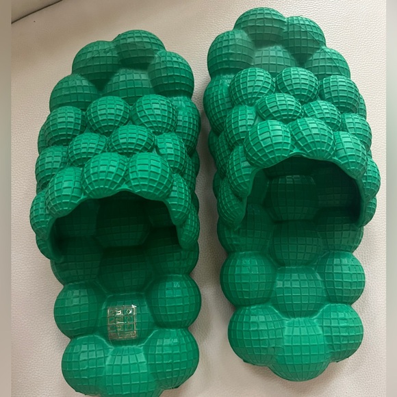 Women's Summer Textured Bubble Slides - Picture 5 of 6